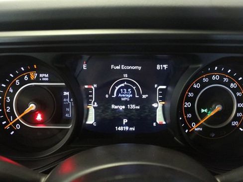 Used 2025 Jeep Gladiator Mojave AWD/4WD image 12