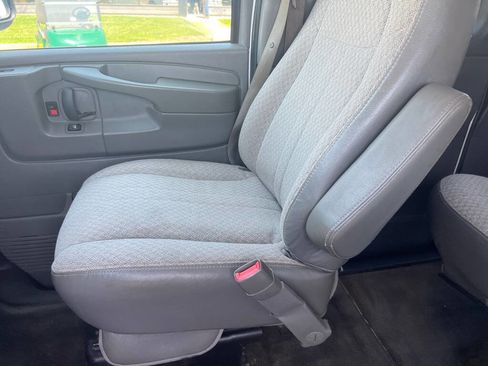 Used 2014 Chevrolet Express 3500 LT w/ LT Preferred Equipment Group image 15