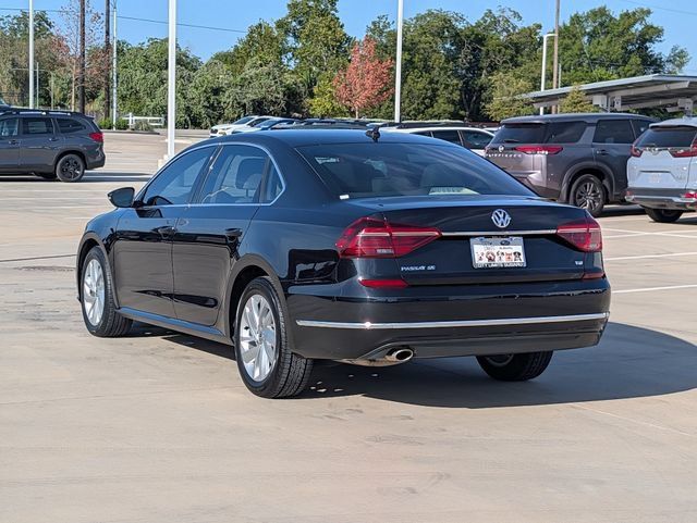 Used 2018 Volkswagen Passat 2.0T SE FWD image 4