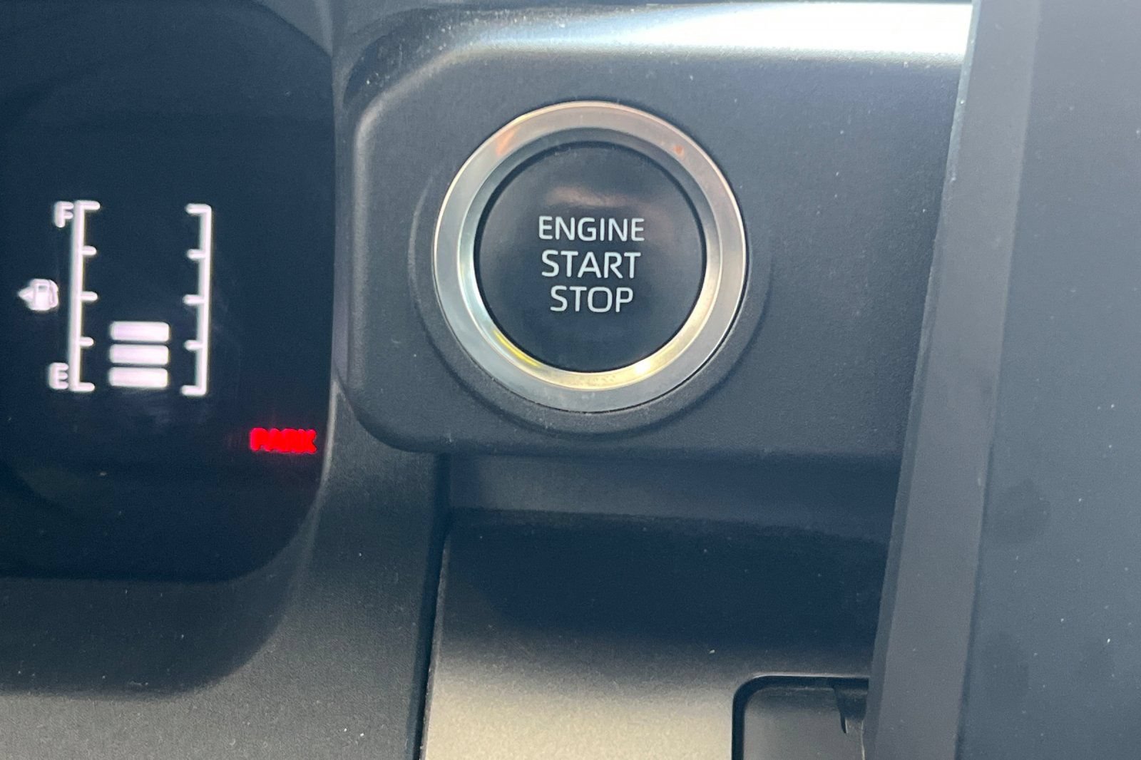 Used 2025 Toyota 4Runner SR5 AWD/4WD image 19