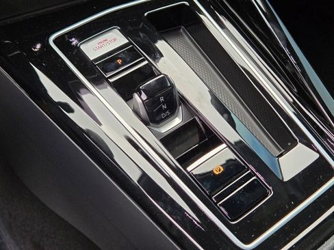 New 2026 Volkswagen GTI SE FWD image 15