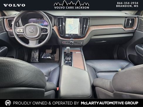 Used 2024 Volvo XC60 B5 Plus image 8