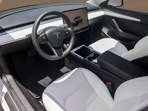 Used 2023 Tesla Model 3 Long Range AWD/4WD image 10
