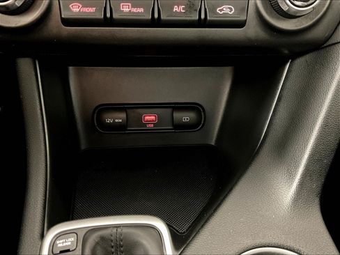 Used 2021 Kia Sportage LX AWD/4WD image 16