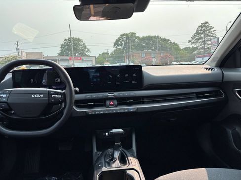 Used 2025 Kia K4 FWD image 33