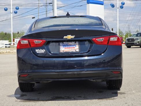 Used 2016 Chevrolet Malibu LT w/ Leather Package FWD image 15