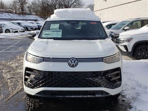 New 2026 Volkswagen Tiguan SE R-Line image 5