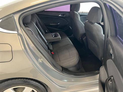 Used 2017 Chevrolet Cruze LT w/ RS Package image 24