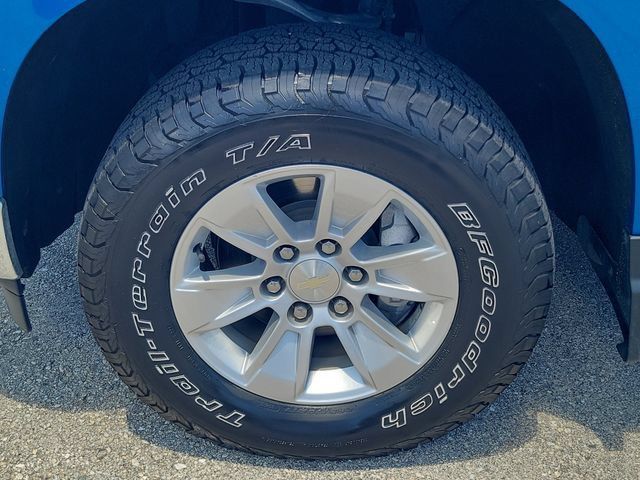 Used 2023 Chevrolet Silverado 1500 LT AWD/4WD image 8