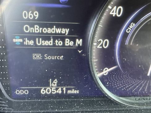 Used 2019 Lexus UX 250h AWD/4WD image 5