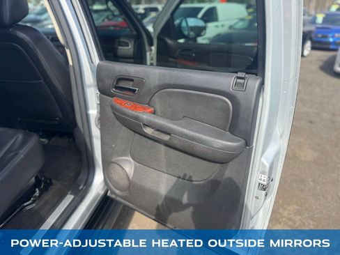 Used 2013 Chevrolet Avalanche LTZ AWD/4WD image 18