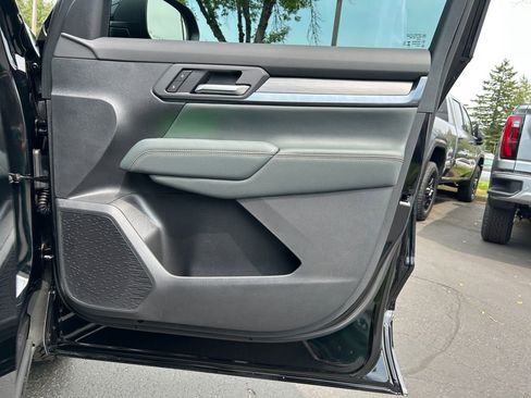 New 2026 GMC Terrain AT4 w/ Technology Package II image 25