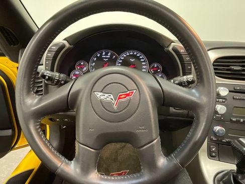 Used 2005 Chevrolet Corvette Coupe w/ Preferred Equipment Group RWD image 69