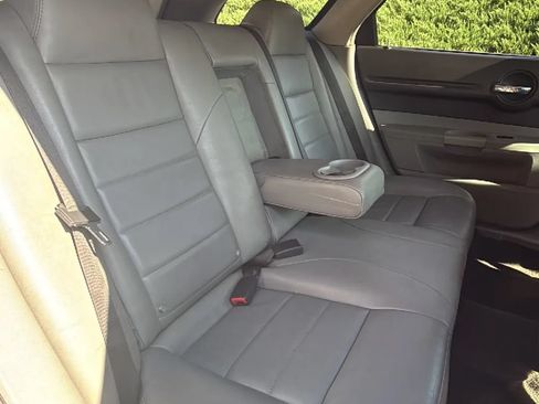 Used 2006 Dodge Magnum R/T RWD image 29