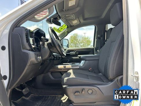 Used 2025 Chevrolet Silverado 3500 LT AWD/4WD image 3