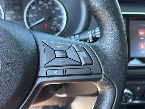 New 2025 Nissan Kicks Play S image 24