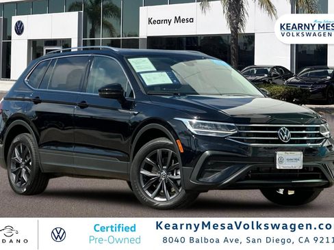 Used 2022 Volkswagen Tiguan SE w/ Panoramic Sunroof Package FWD image 1
