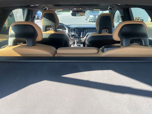 Used 2018 Volvo XC60 T5 Inscription w/ Convenience Package AWD/4WD image 24