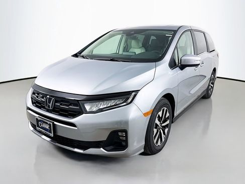 New 2026 Honda Odyssey EX-L image 3