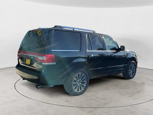 Used 2016 Lincoln Navigator Select AWD/4WD image 7