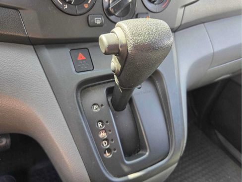 Used 2015 Nissan NV200 FWD image 27