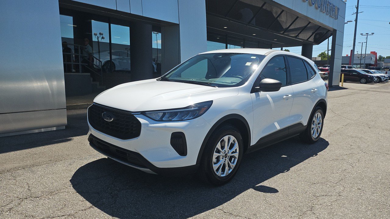 Used 2025 Ford Escape Active FWD image 8