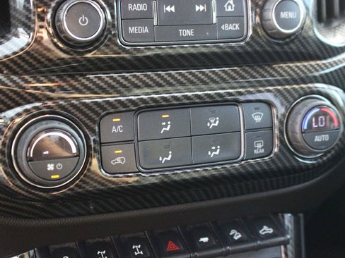 Used 2018 Chevrolet Colorado ZR2 AWD/4WD image 26