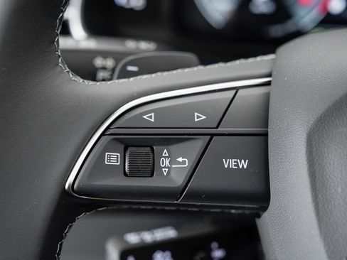 Used 2025 Audi Q8 Premium Plus w/ Premium Plus Package image 17