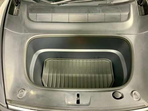 Used 2026 Tesla Model Y Long Range image 9