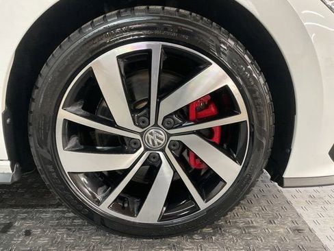 Certified 2021 Volkswagen Jetta GLI FWD image 3