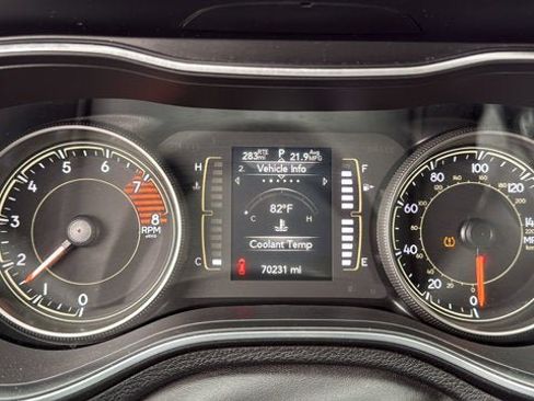 Used 2021 Jeep Cherokee Latitude Lux AWD/4WD image 15