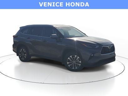 Used 2024 Toyota Highlander XLE