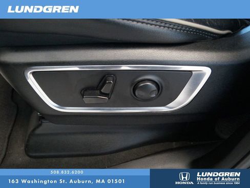 Used 2024 RAM 1500 Laramie image 13