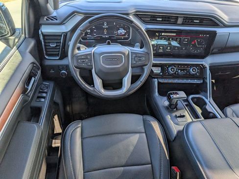 Used 2024 GMC Sierra 1500 Denali image 3
