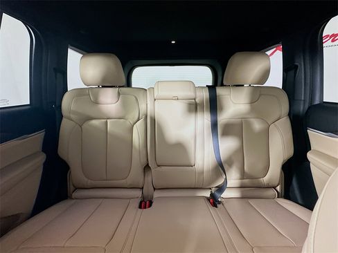 New 2025 Jeep Grand Cherokee Limited image 10