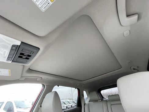 Used 2023 Nissan Rogue SL w/ SL Premium Package image 15