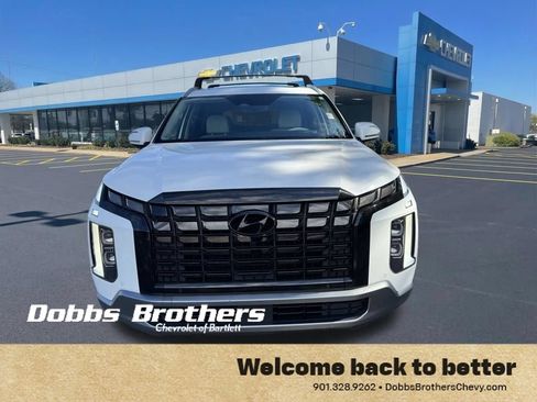 Used 2023 Hyundai Palisade Limited FWD image 2