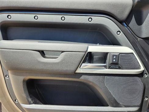 New 2024 Land Rover Defender 110 S image 22