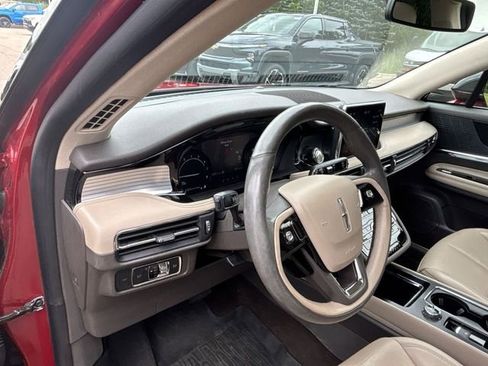 Used 2022 Lincoln Corsair AWD w/ Premium Package image 10