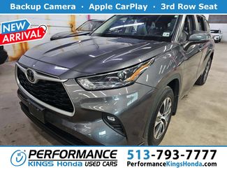 Used 2023 Toyota Highlander XLE AWD/4WD video 1