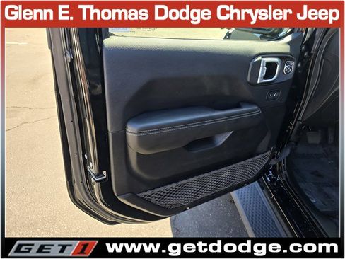 Certified 2021 Jeep Wrangler Unlimited Sahara image 25