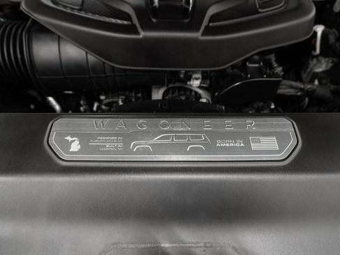 Used 2023 Jeep Wagoneer Series III w/ Preferred Equipment Group image 11