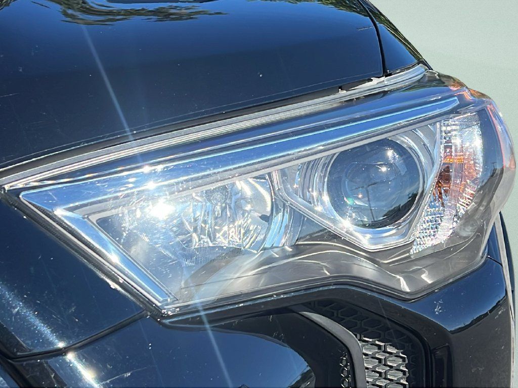 Used 2022 Toyota 4Runner Trail Special Edition AWD/4WD image 23
