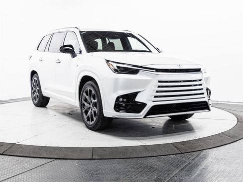 New 2026 Lexus TX 500h AWD image 1