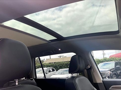 Used 2023 Volkswagen Atlas SEL image 14