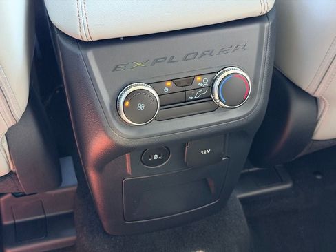 New 2026 Ford Explorer Active RWD image 12