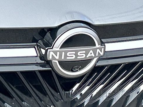 New 2026 Nissan Sentra SR w/ SR Premium Package FWD image 11