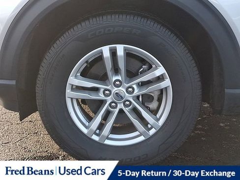 Certified 2022 Ford Explorer XLT w/ Equipment Group 202A image 28