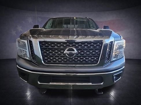 Used 2016 Nissan Titan SV RWD image 4