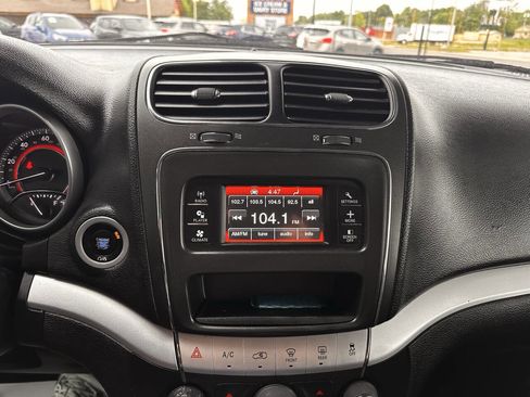 Used 2017 Dodge Journey SE w/ Flexible Seating Group FWD image 13